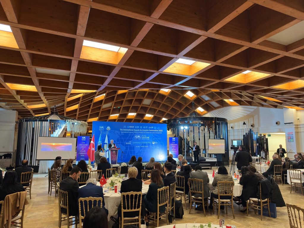 UCLG-MEWA تشارك في جوائز LivCom Awards 2025 في إسطنبول